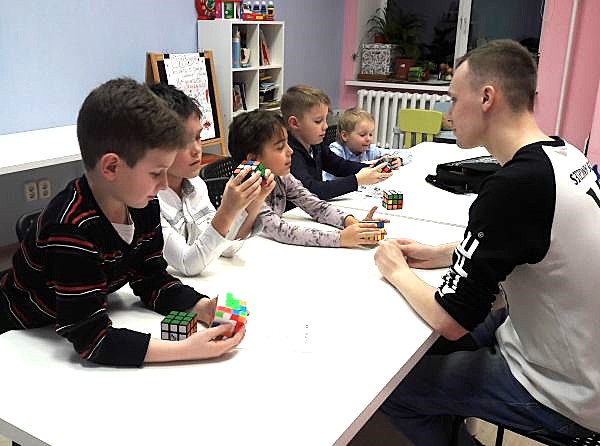Спидкубинг в центре Созвездика
